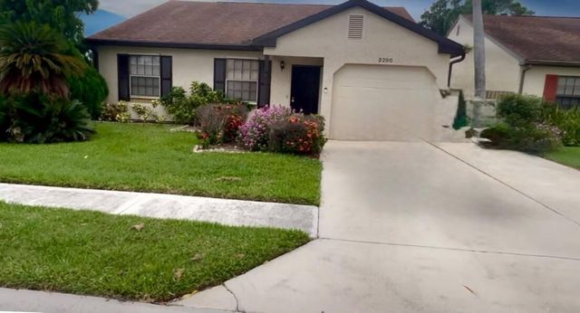 2290 SE Breckenridge Circle, Port St. Lucie, FL 34952