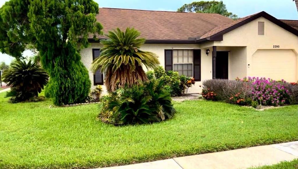 2290 SE Breckenridge Circle, Port St. Lucie, FL 34952
