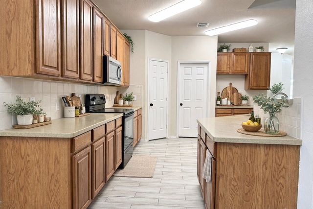 10125 Sourwood Drive, Fort Worth, TX 76244