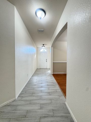 10125 Sourwood Drive, Fort Worth, TX 76244