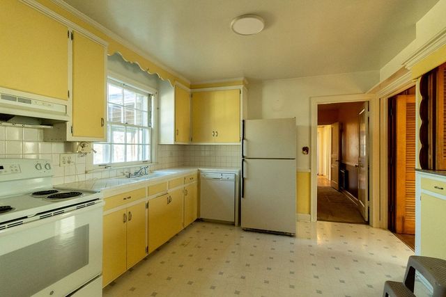 2556 Lakeland Dr, Nashville, TN 37214