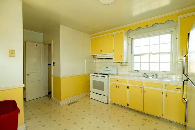 2556 Lakeland Dr, Nashville, TN 37214