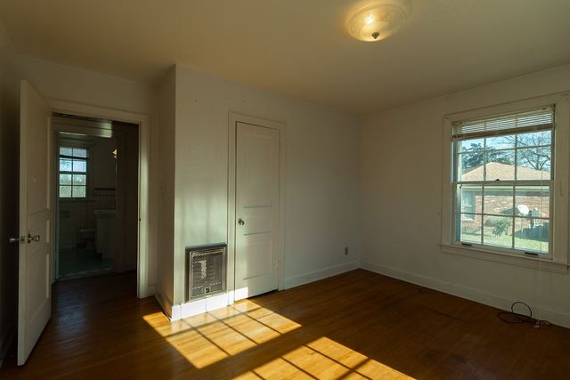 2556 Lakeland Dr, Nashville, TN 37214