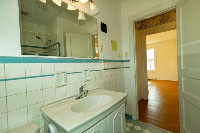 2556 Lakeland Dr, Nashville, TN 37214