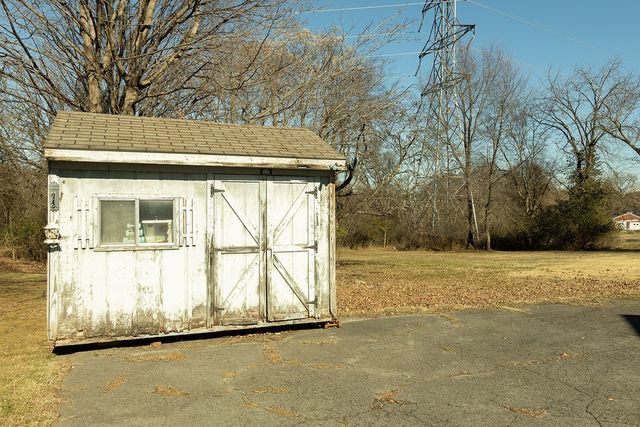 2556 Lakeland Dr, Nashville, TN 37214