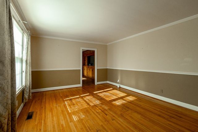 2556 Lakeland Dr, Nashville, TN 37214