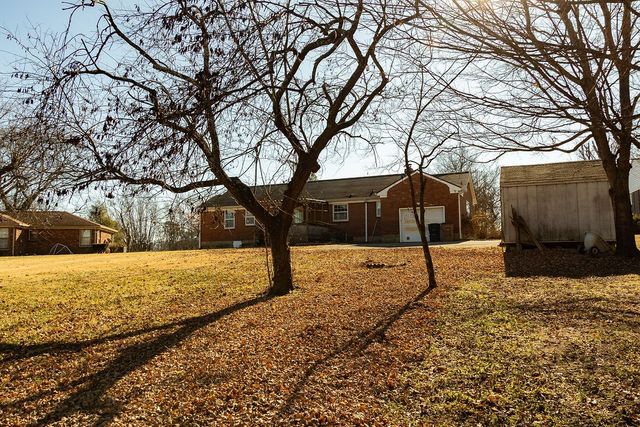 2556 Lakeland Dr, Nashville, TN 37214