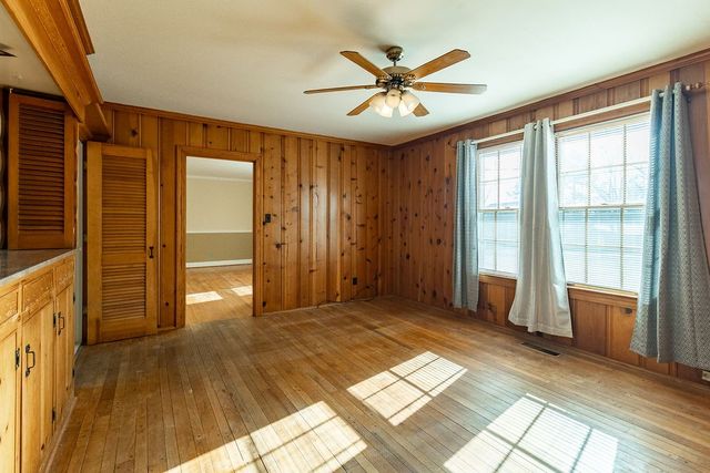 2556 Lakeland Dr, Nashville, TN 37214