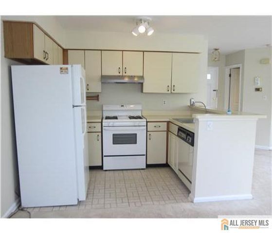 226 Blew Court 226, East Brunswick, NJ 08816