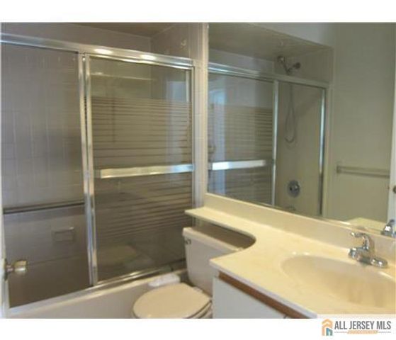 226 Blew Court 226, East Brunswick, NJ 08816