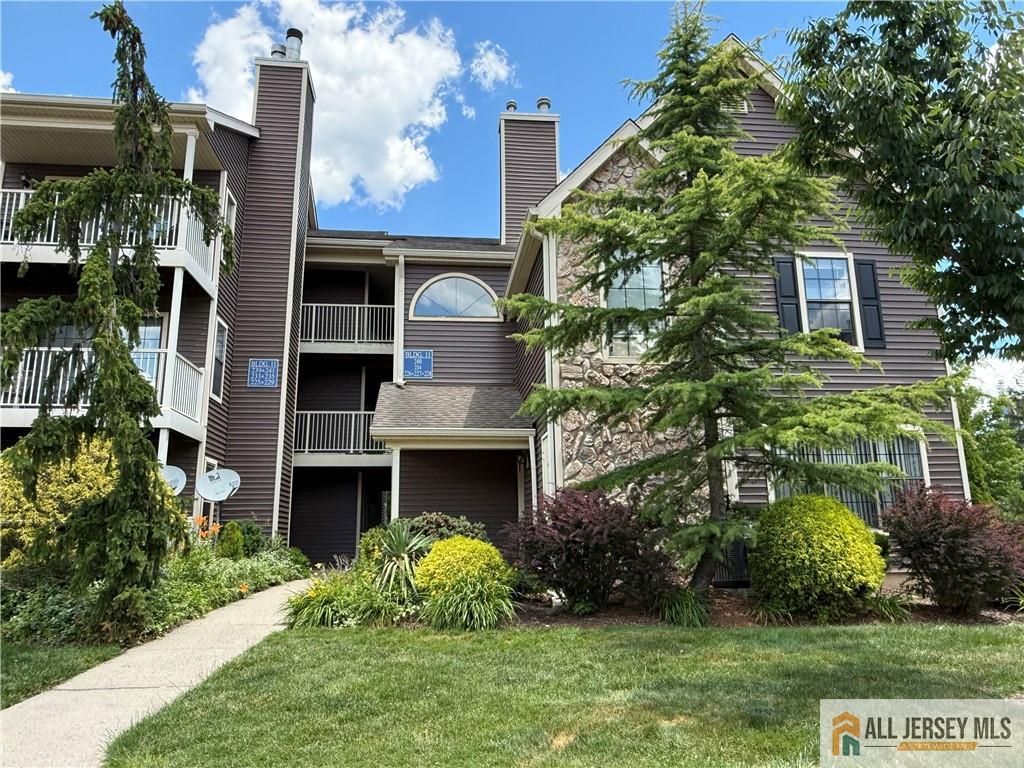 226 Blew Court 226, East Brunswick, NJ 08816