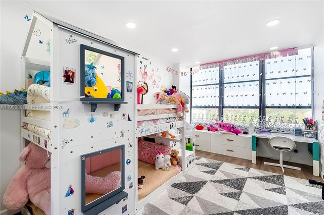 600 Three Islands Blvd 604, Hallandale Beach, FL 33009