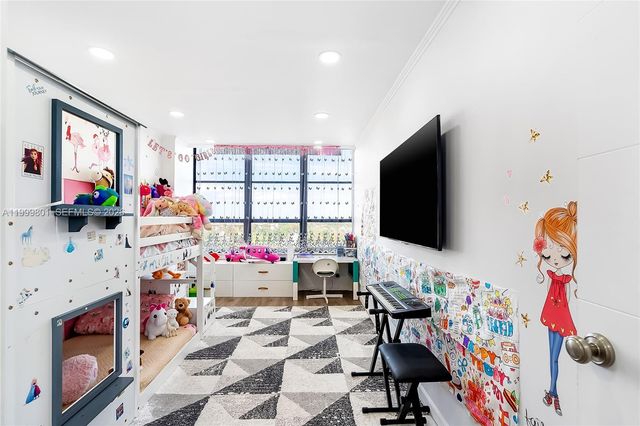 600 Three Islands Blvd 604, Hallandale Beach, FL 33009