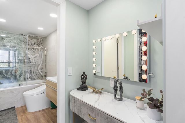 600 Three Islands Blvd 604, Hallandale Beach, FL 33009