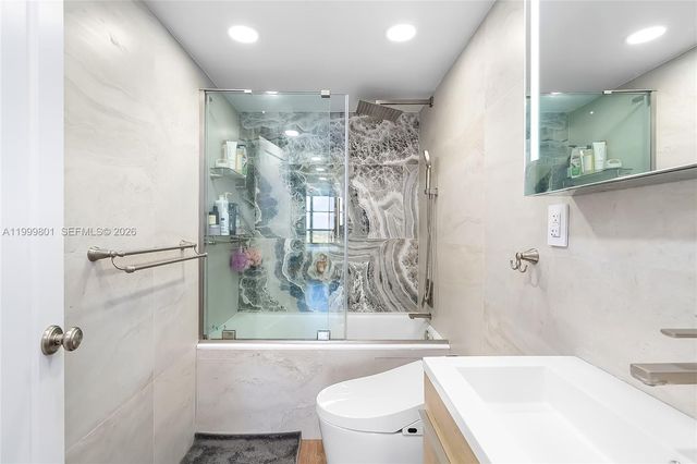 600 Three Islands Blvd 604, Hallandale Beach, FL 33009