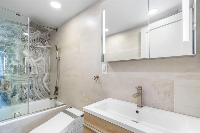 600 Three Islands Blvd 604, Hallandale Beach, FL 33009