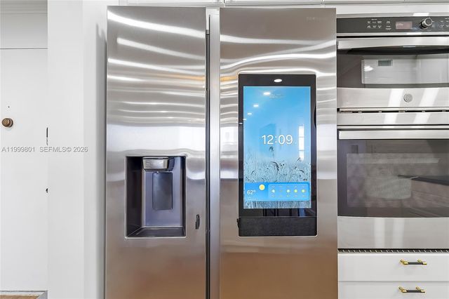 600 Three Islands Blvd 604, Hallandale Beach, FL 33009