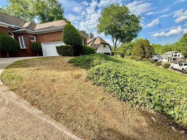 3607 Hampstead Lane NE, Roswell, GA 30075