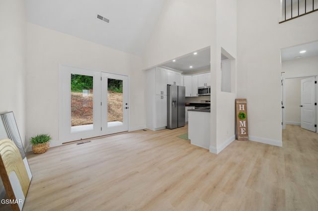 340 Battlefield Drive, Dandridge, TN 37725