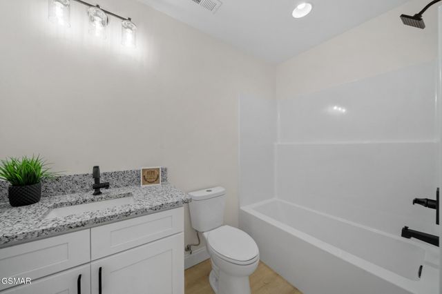 340 Battlefield Drive, Dandridge, TN 37725