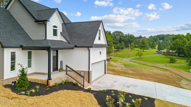 340 Battlefield Drive, Dandridge, TN 37725