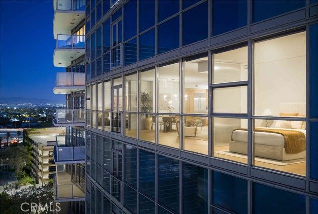 9 MacArthur Place 801, Santa Ana, CA 92707