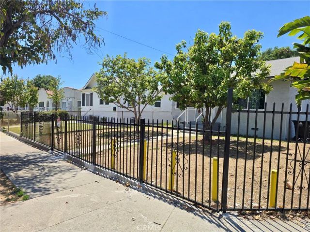 1119 Calzona, Los Angeles, CA 90023