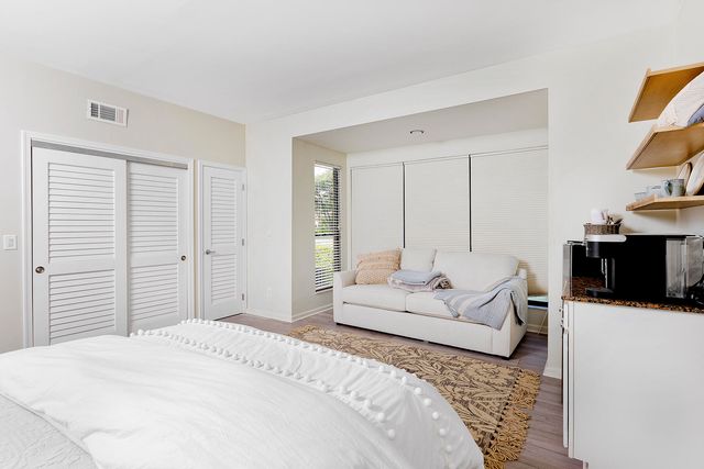 11818 Pebblewood Drive 101, Wellington, FL 33414