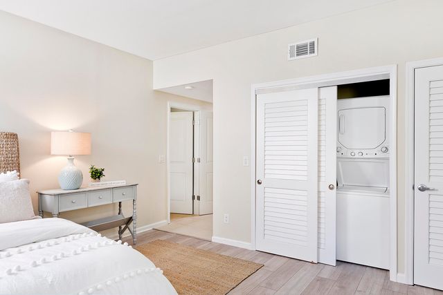 11818 Pebblewood Drive 101, Wellington, FL 33414