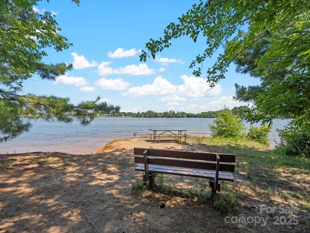 18001 Bluff Inlet Road, Cornelius, NC 28031