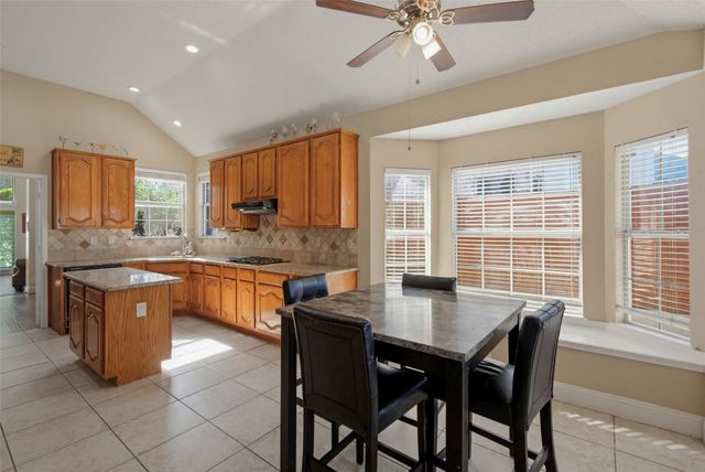5013 Ridgecrest Drive, The Colony, TX 75056