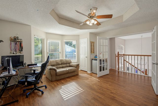 5013 Ridgecrest Drive, The Colony, TX 75056