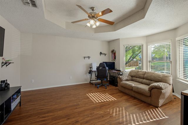 5013 Ridgecrest Drive, The Colony, TX 75056