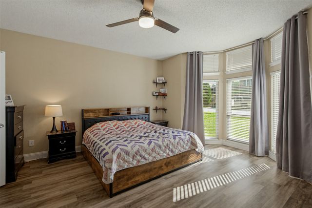 5013 Ridgecrest Drive, The Colony, TX 75056