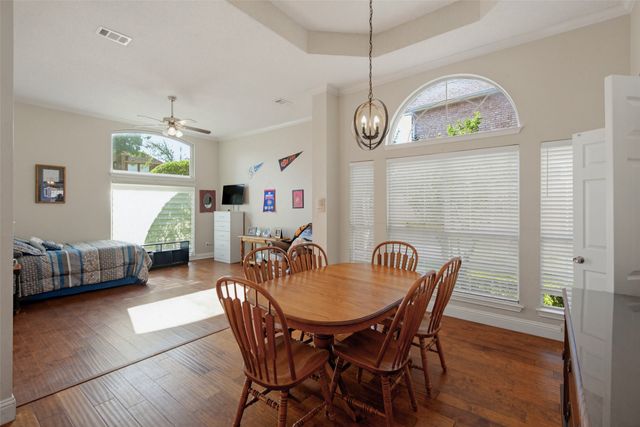 5013 Ridgecrest Drive, The Colony, TX 75056