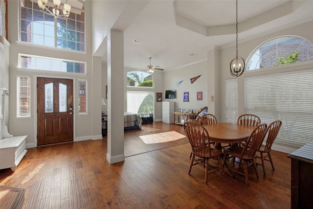 5013 Ridgecrest Drive, The Colony, TX 75056