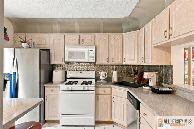 148 Abbot Court 2148, Piscataway, NJ 08854