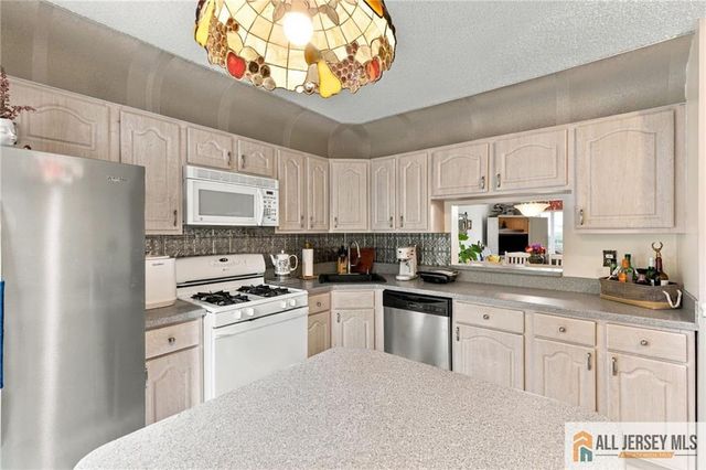 148 Abbot Court 2148, Piscataway, NJ 08854