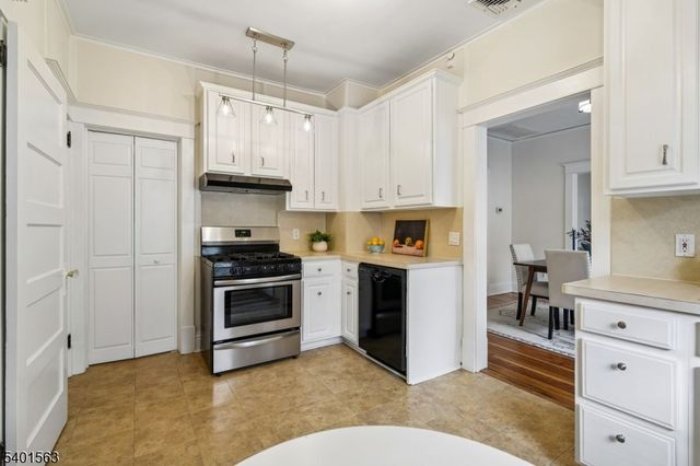 10 Sunnyside Pl, Verona Twp., NJ 07044