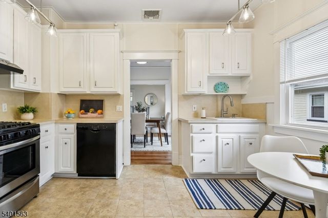 10 Sunnyside Pl, Verona Twp., NJ 07044