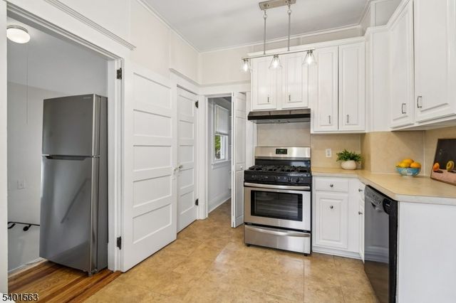 10 Sunnyside Pl, Verona Twp., NJ 07044