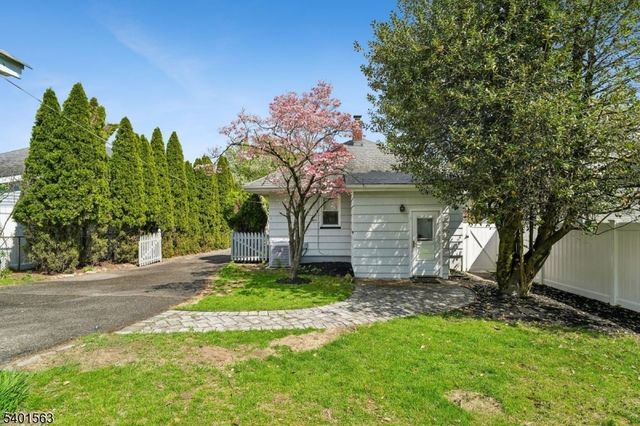 10 Sunnyside Pl, Verona Twp., NJ 07044