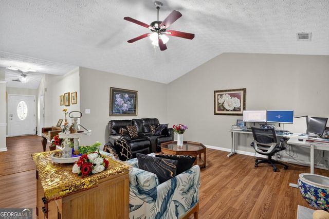 4692 Devencrest Lane, Buford, GA 30519