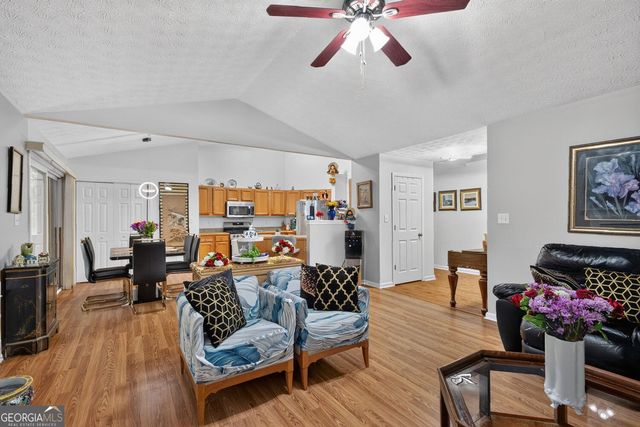 4692 Devencrest Lane, Buford, GA 30519