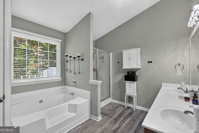 4692 Devencrest Lane, Buford, GA 30519