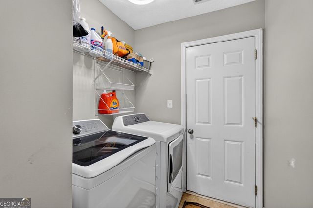 4692 Devencrest Lane, Buford, GA 30519