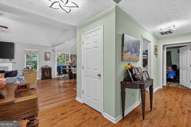 4692 Devencrest Lane, Buford, GA 30519