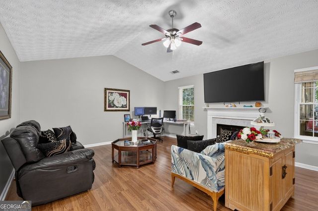4692 Devencrest Lane, Buford, GA 30519