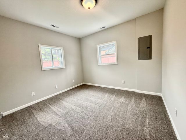 106 W Chestnut Street, Fairland, IN 46126