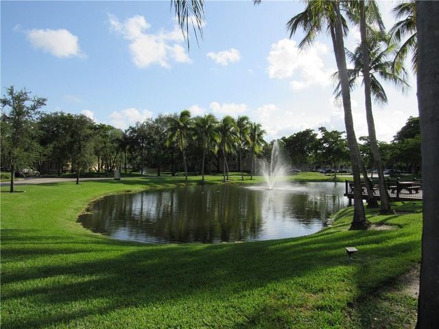 731 Lyons Rd 16108, Coconut Creek, FL 33063